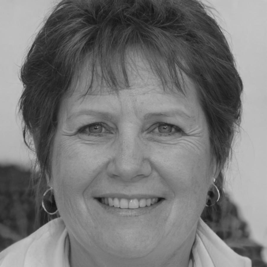 Portrait professionnel de Nadia Lemoine, consultante senior